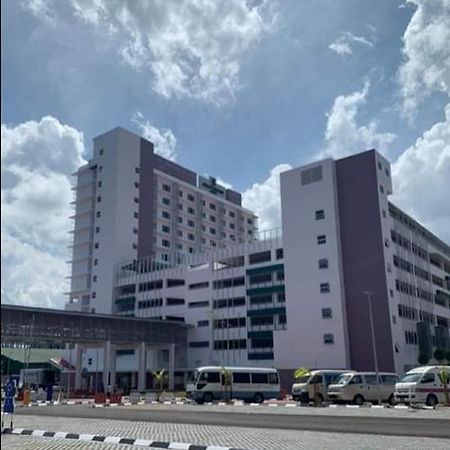 Serapi Verdure Hotel 古晋 外观 照片