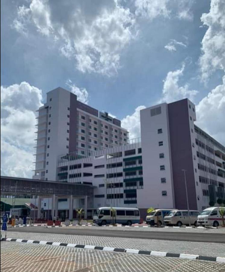 Serapi Verdure Hotel 古晋 外观 照片